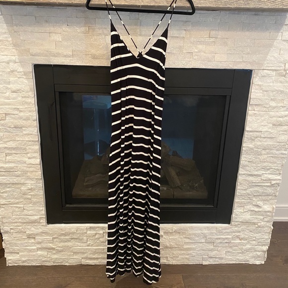 Olivaceous stripped maxi dress - Picture 3 of 5